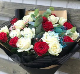 Букет цветов из: Розы