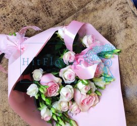 Букет цветов из: Розы