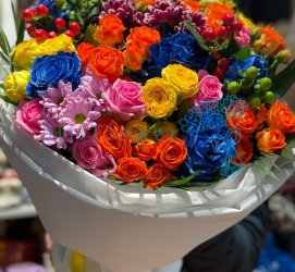 Букет цветов из: Розы и Хризантемы