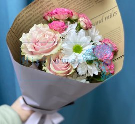 Букет цветов из: Розы и Хризантемы