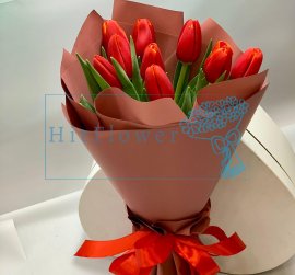 Букет цветов из: Тюльпаны