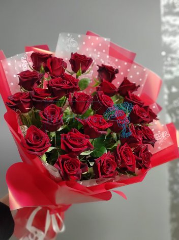 Букет роз Рубиновые розы